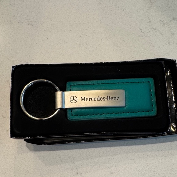 Mercedes-Benz Teal leather Key chain - Picture 1 of 3